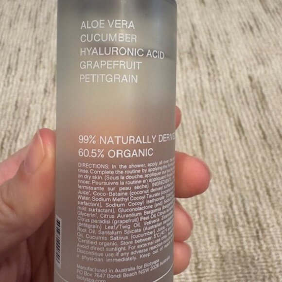 Biotyspa Hydrating Shower Gel - Picture 2 of 2